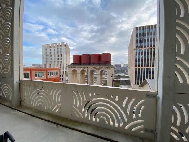 Appartement 1 pièce avec terrasse à deux pas du tram