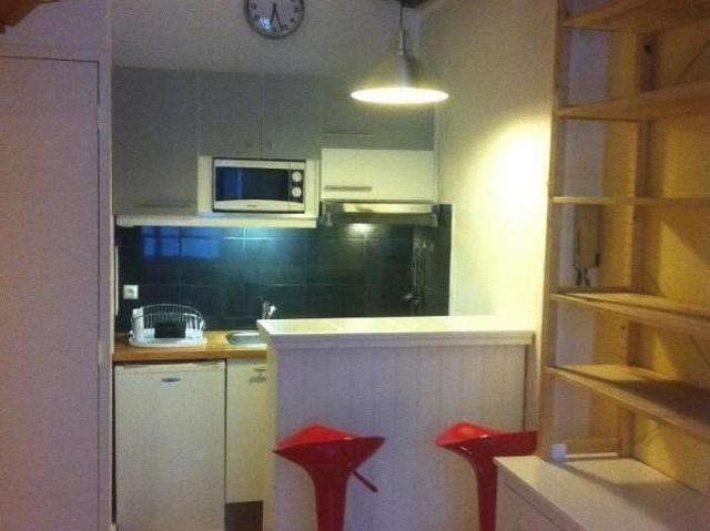 Appartement 1 pièce, à louer à Bordeaux 33000