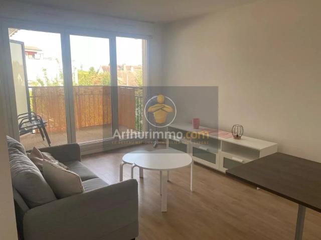 Appartement 1 pièce, à louer à Brie Comte Robert 77170