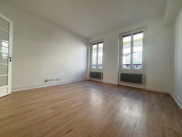 Appartement 1 pièce à Paris 75015