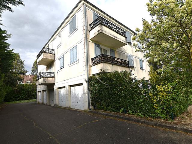 Appartement 1 pièce à vendre à Savigny le Temple Réf. 8972