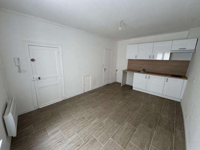 Appartement 1 pièce Blois 17.10m² 370€ à louer l'Adresse