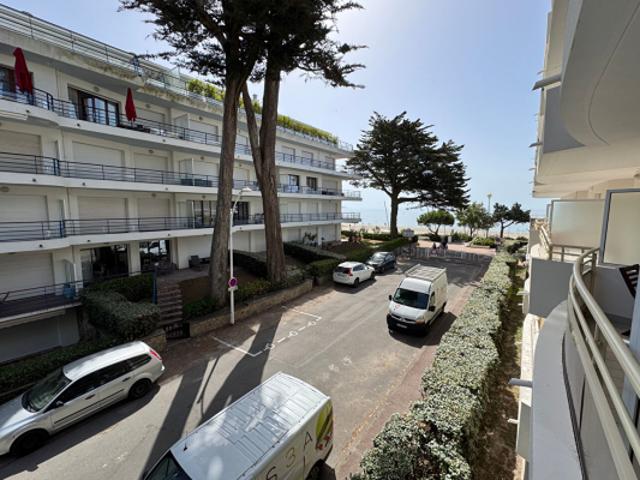 Appartement 1 pièce cabine, La Baule Benoit, vue mer latérale, accès direct plage