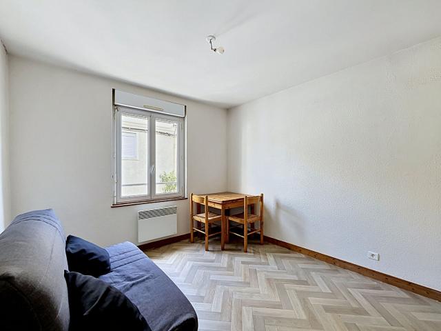 Location appartement 1 pièce, 16.00m², Cholet
