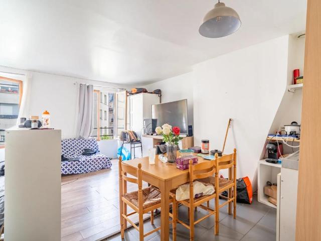 Appartement 1 pièce de 24 m² situé à Paris