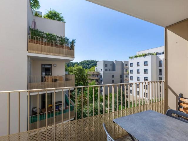 Appartement 1 pièce de 27 m² situé à Lyon