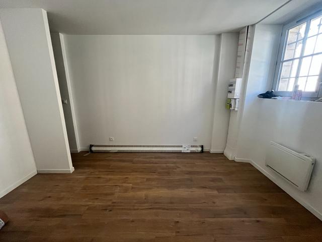 Appartement 1 pièce Dourdan 18.80m² 590€ à louer