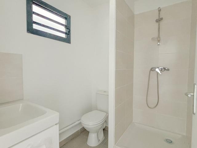 Appartement 1 pièce Fort de France 26.00m² 382€ à louer l'Adresse