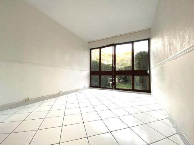 Appartement 1 pièce Parc Montaigne