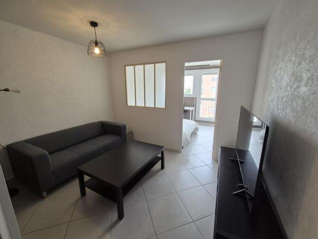 APPARTEMENT 1 pièce s 11m²