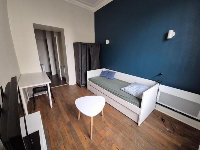APPARTEMENT 1 pièce s 15m²
