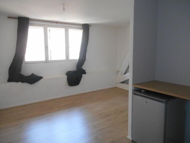 APPARTEMENT 1 pièce s 19m²