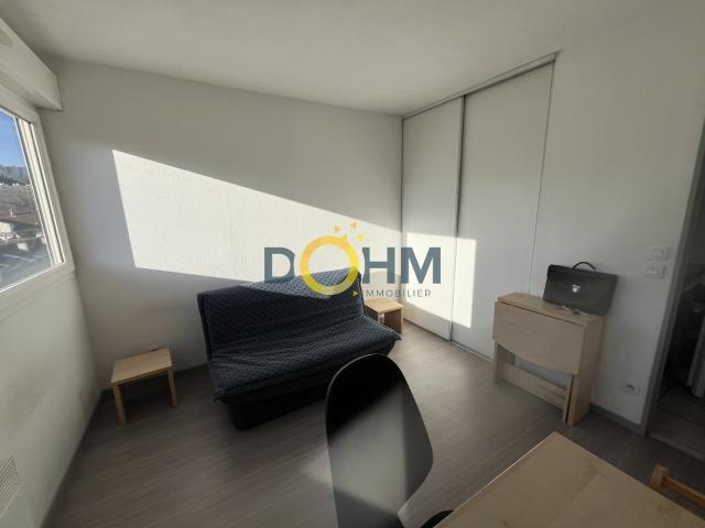 Appartement 1 pièce s 1 chambre s 18 m²