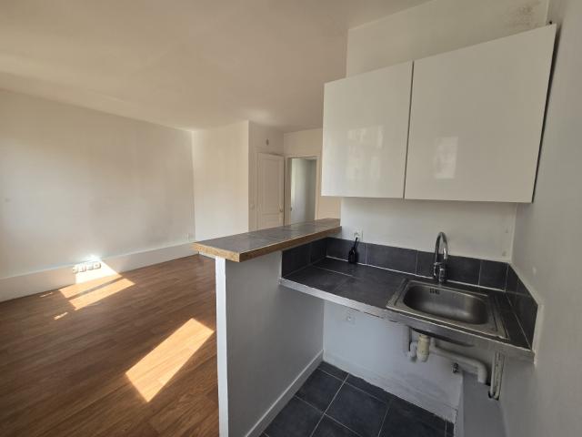 Appartement 1 pièce s 1 chambre s 31.74 m²
