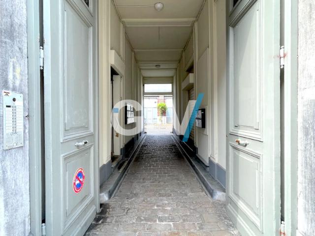 Appartement 1 pièce s 27.89 m2