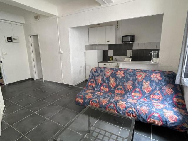 Appartement 1 pièce s 28.4 m²