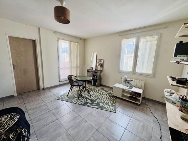 Appartement 1 pièce s 32.89 m²