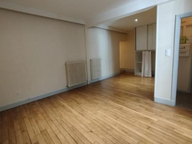 Appartement 1 pièce s 32 m²