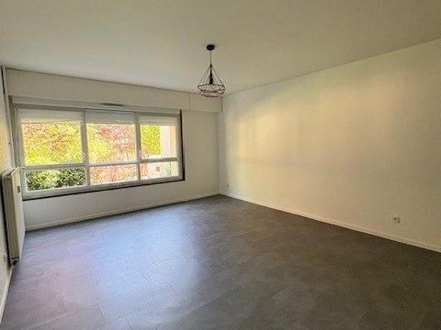 APPARTEMENT 1 pièce s 37m²
