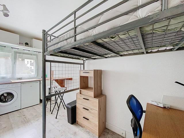 Appartement 1 pièce Saint Germain en Laye 10.00m² 650€ à louer l'Adresse
