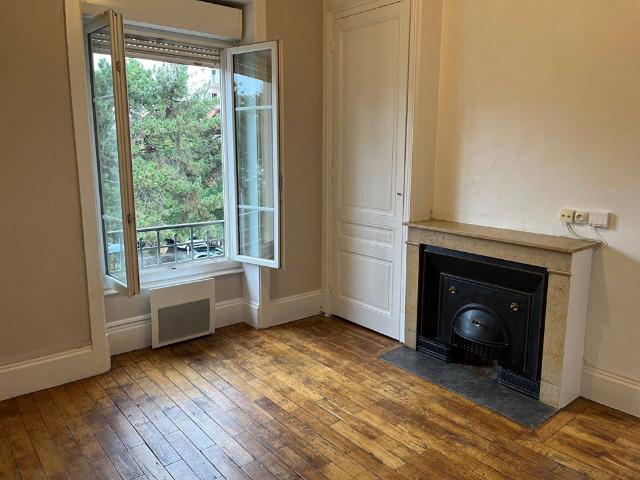 Appartement 1 pièce – VILLEURBANNE