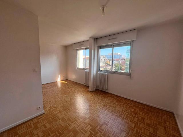 Appartement 1 pièce – VILLEURBANNE
