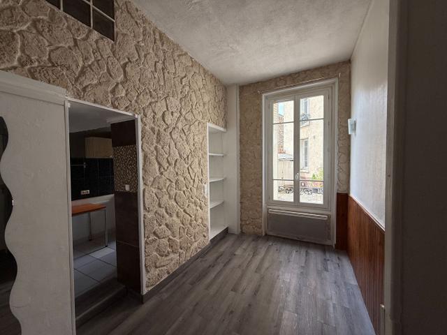 Appartement 1 pièce Vitry sur Seine 21.43m² 640€ à louer