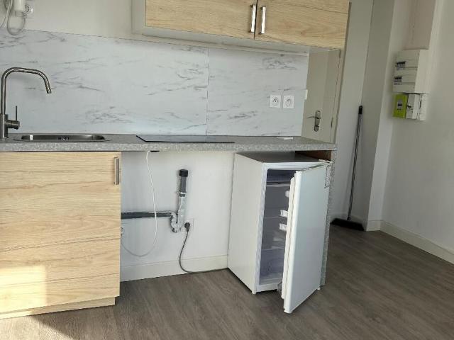 Appartement 1 pièce, 14 m² à louer à Lyon 7 69007