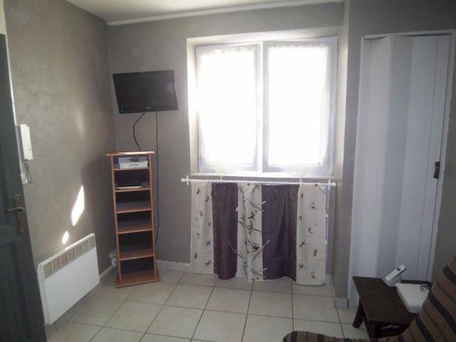 Appartement 1 pièce, 14 m² à louer à La Crau 83260