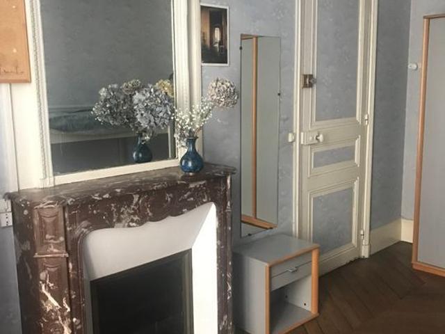 Appartement 1 pièce, 14 m² à louer à Paris 8 75008