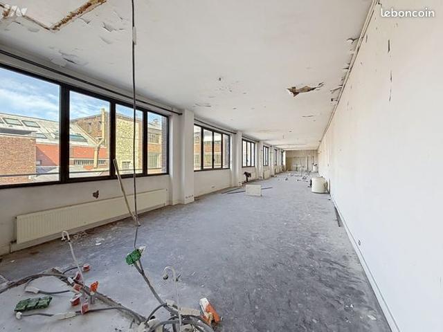 Appartement 1 pièce 158 m²