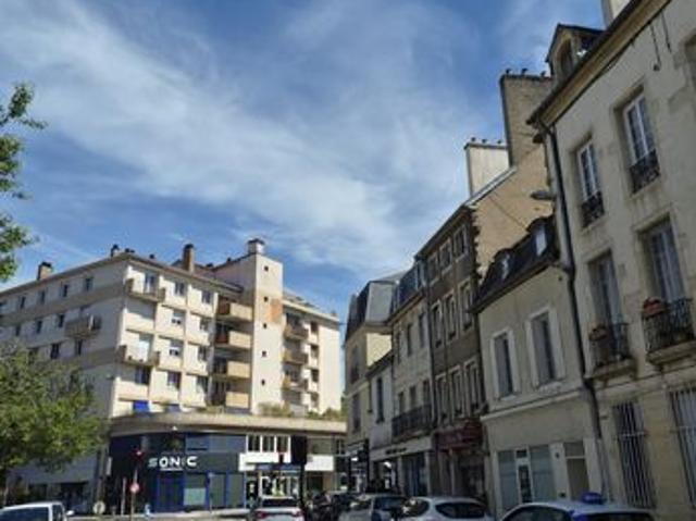 Studio 1 pièce 15 m²