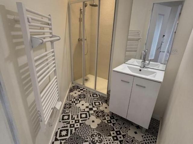 Appartement 1 pièce, 15 m² à louer à Angoulême 16000