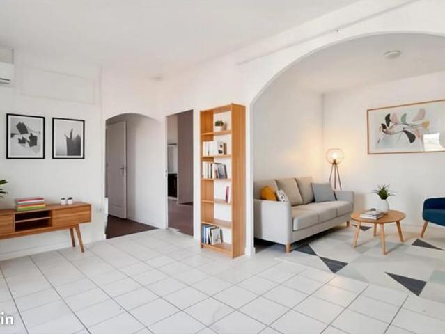 Appartement 1 pièce 160 m²