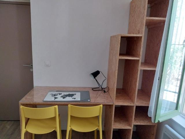 Appartement 1 pièce, 16 m² à louer à Nîmes 30000