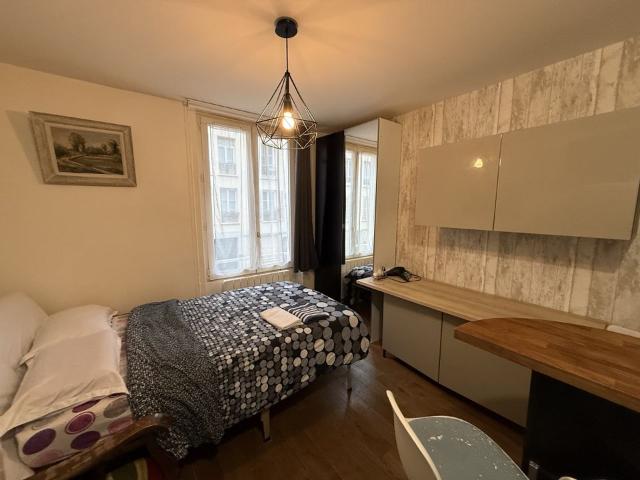Appartement 1 pièce, 16 m² à louer à Paris 15 75015