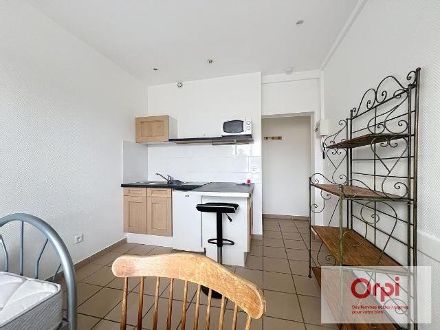 Appartement 1 pièce, 17 m² à louer à Montluçon 03100