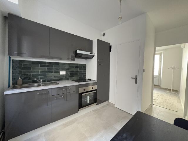 Appartement 1 pièce, 17 m² à louer à Aubagne 13400