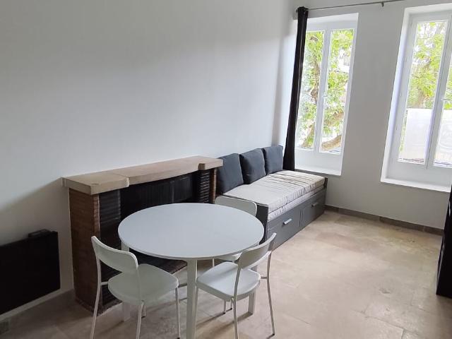 Appartement 1 pièce, 17 m² à louer à Bagnols sur Cèze 30200