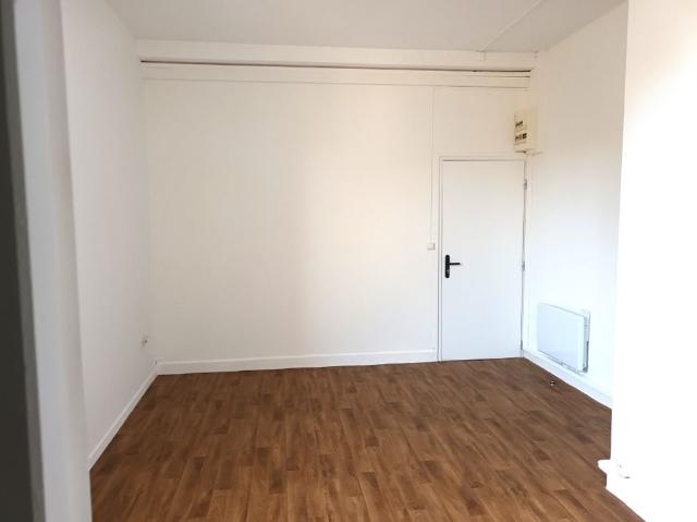 Appartement 1 pièce, 17 m² à louer à Clermont 60600