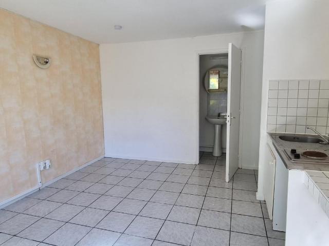 Appartement 1 pièce, 17 m² à louer à Le Tampon 97430