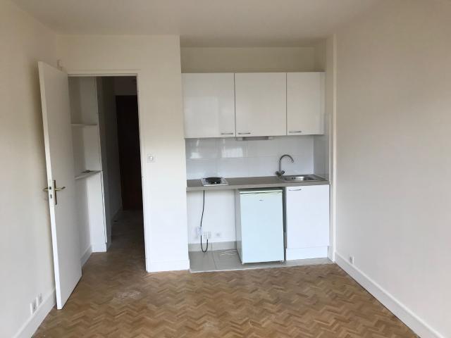 Appartement 1 pièce, 17 m² à louer à Paris 16 75016