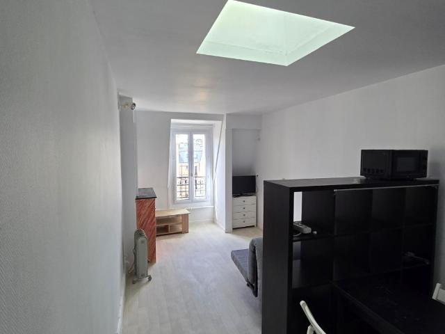 Appartement 1 pièce, 17 m² à louer à Paris 7 75007