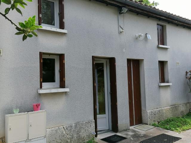 Appartement 1 pièce, 18 m² à louer à Angoulême 16000