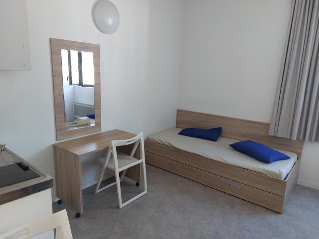Appartement 1 pièce, 18 m² à louer à Caluire et Cuire 69300