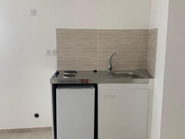 Appartement 1 pièce, 19 m² à louer à Nîmes 30000