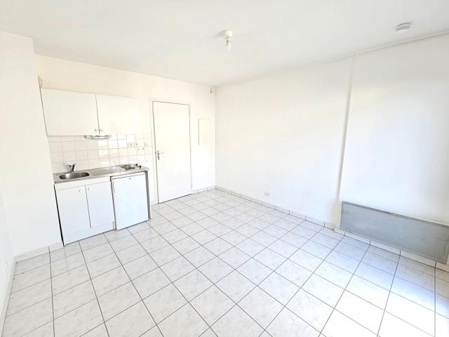 Appartement 1 pièce, 19 m² à louer à Onet le Château 12850