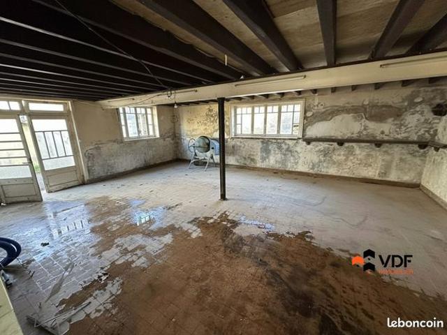 Appartement 1 pièce 105 m²