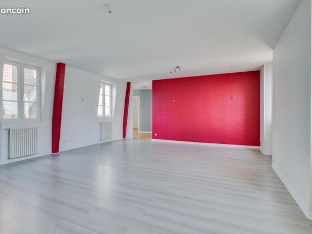 Appartement 1 pièce 114 m²