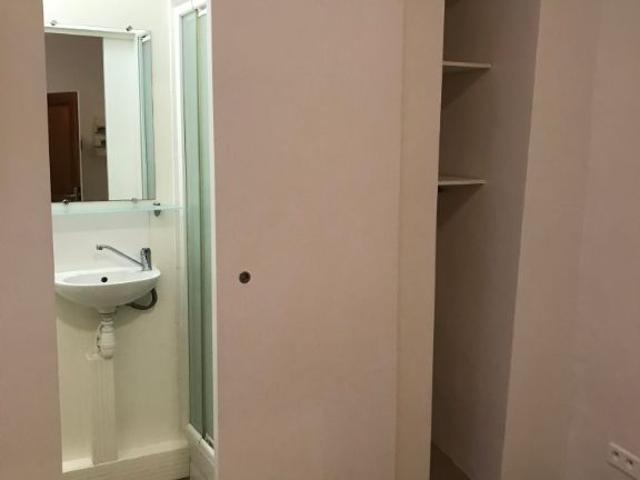 Appartement 1 pièce, 12 m² à louer à Nîmes 30000